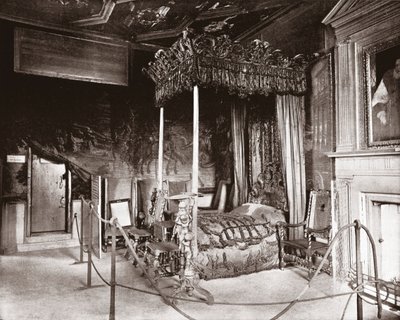 1894年，苏格兰爱丁堡Holyroodhouse的玛丽皇后卧室。 作者 不明