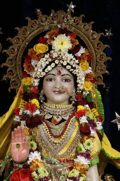 Radha murthi. France 作者 不明