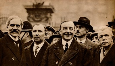 英国工党首相拉姆齐·麦克唐纳（Ramsay Macdonald）在被问及离开白金汉宫后 作者 不明