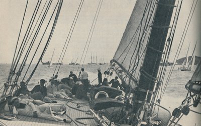 英国最大的赛车游艇参加1937年的“考斯周” 作者 不明