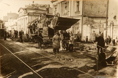 1920年代苏联莫斯科特维尔大街的道路工程 作者 不明