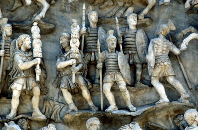 罗马士兵参加decursio（葬礼堆的仪式盘旋），c180-196 作者 不明