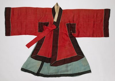 1800年代末至1900年代初的皇家礼仪服饰。 作者 不明
