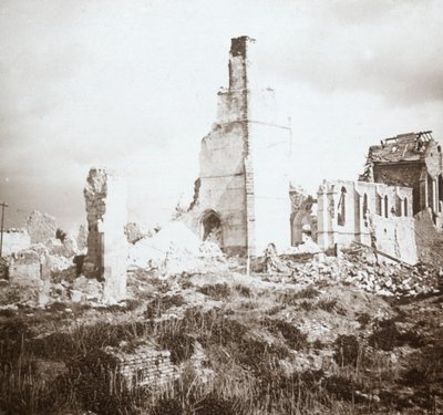 法国北部Chauny，损毁的教堂，c1914-c1918 作者 不明