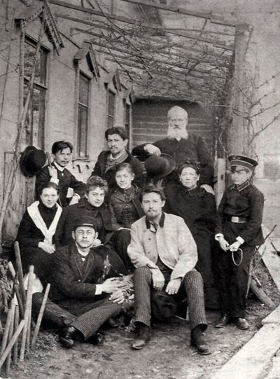 俄罗斯作家安东·契kh夫与家人和朋友，1890年 作者 不明