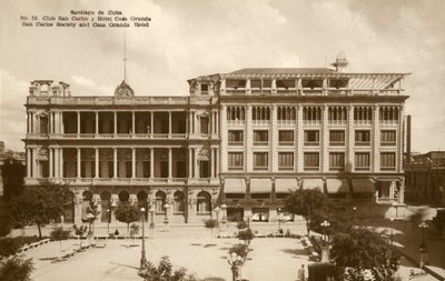 古巴圣地亚哥-圣卡洛斯协会和卡萨格兰达酒店，建于1920年代。 作者 不明