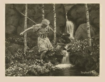 电影《尼伯龙根：齐格弗里德》中的场景，弗里茨-朗，1924年。 作者 不明