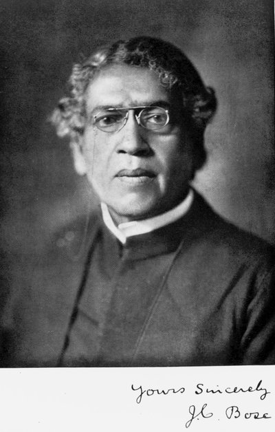 Jagadis C Bose爵士，印度物理学家和植物学家，约1920年 作者 不明