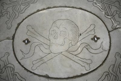 Skull and bones Florence Italie 作者 不明