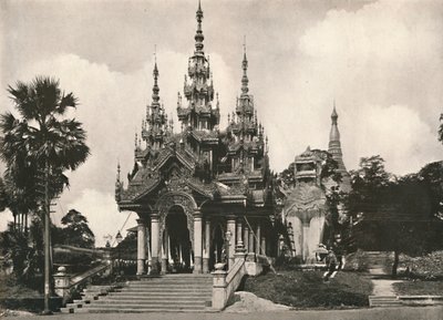 1900年，仰光瑞达贡塔南入口。 作者 不明