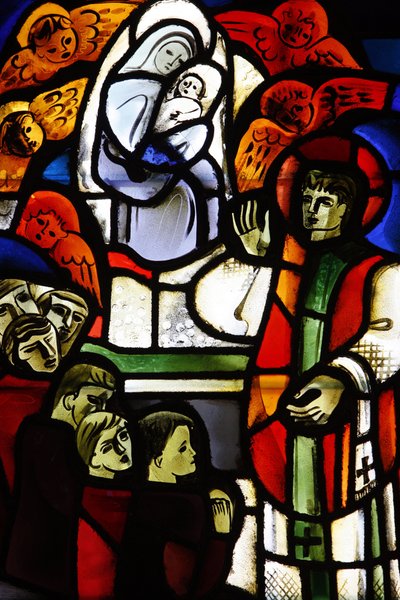 Stained glass depicting Don Bosco in Notre-Dame-de-la-Trinite church , Blois, France 作者 不明