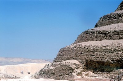 公元前2600年，埃及塞加拉，德约瑟·佐泽国王的阶梯金字塔 作者 不明