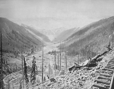 苏丹山（Sultan Mountain），建于1897年，科罗拉多州希尔弗顿附近。 作者 不明