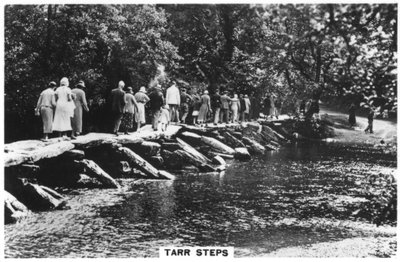 塔尔·斯特普斯（Tarr Steps），横跨萨默塞特郡埃克斯穆尔的巴尔河（River Barle），1937年 作者 不明