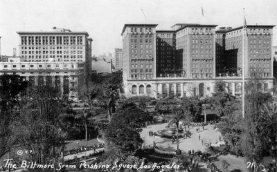 美国加利福尼亚州洛杉矶潘兴广场的比尔特莫尔，c1933 作者 不明