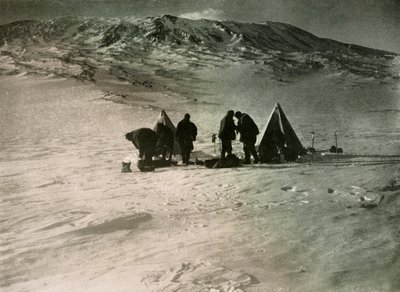 1908年，1909年的7000英尺营地在埃里布斯山上 作者 不明
