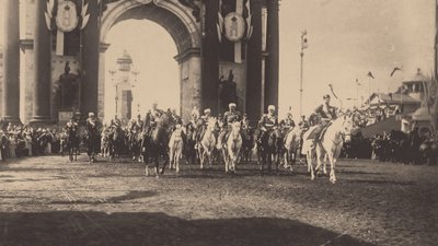 1896年5月9日，尼古拉斯二世在莫斯科举行礼仪仪式，1896年 作者 Unbekannt