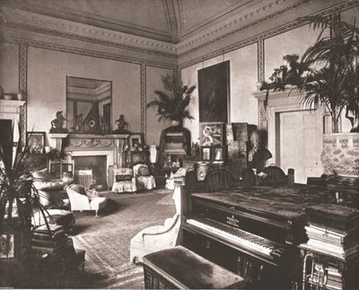 里士满公园白色小屋的客厅，1894年。 作者 不明