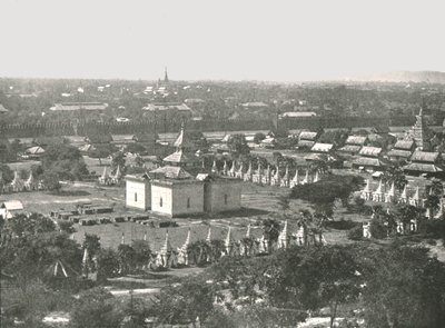 缅甸曼德勒四百五十座庙宇，1895年。 作者 不明