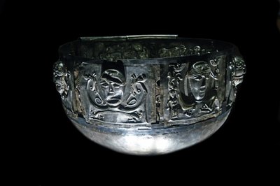 The Gundestrup cauldron (photo) 作者 不明