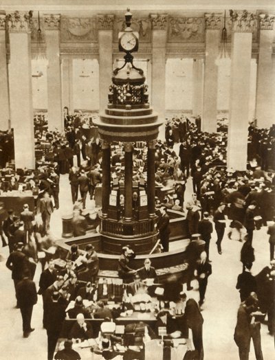 1933年，伦敦劳埃德（Lloyds）包销室的卢汀·贝尔（Lutine Bell），1935年。 作者 不明