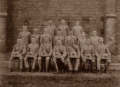 缅甸仰光第一皇家芒斯特弗西里耶尔（1st Royal Munster Fusiliers）的团警，1913年 作者 不明