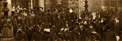 1910年，1933年，在伯克贝克银行（Birkbeck Bank）上奔跑。 作者 不明