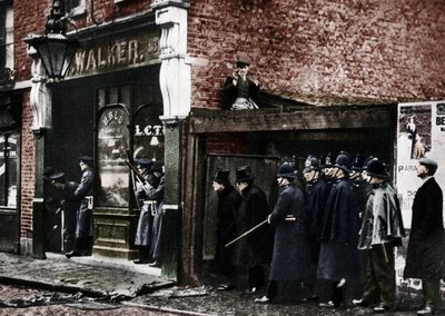 悉尼街（Sidney Street）围困，白教堂，伦敦，1111年，1935年。 作者 不明