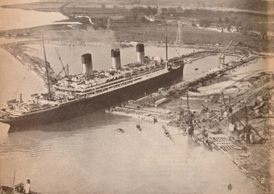 白星划线员威严（White Star Liner Majestic）进入南安普敦世界上最大的制版码头，c1934，19 作者 不明