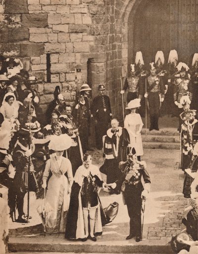 1935年7月13日，威尔士亲王在卡那封城堡（Carernarvon Castle）的葬礼 作者 不明