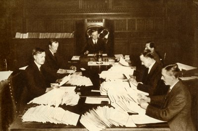 总理府办公室的景象...大选，1923年，1935年。 作者 不明