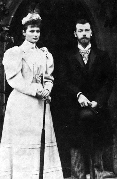 俄罗斯的沙皇亚历山大·费奥多罗夫娜（Tsarina Alexandra Feodorovna）和沙皇尼古拉斯二世（c1900）。 作者 Unbekannt