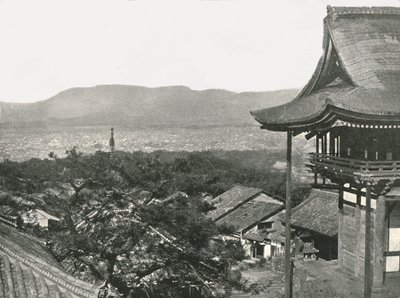 1895年日本京都山丘上的景色。 作者 不明
