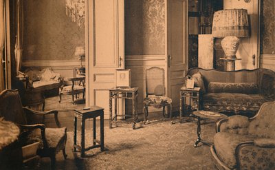 1927年，比利时布鲁塞尔古巴大使馆部长办公室候车室。 作者 不明