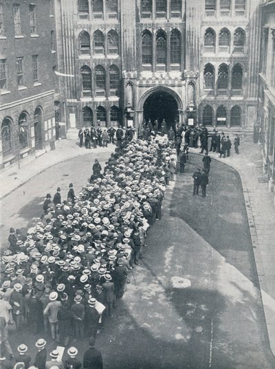 等待进入市政厅，等待阿斯奎斯先生的第一次重大军备会议，1914年 作者 不明