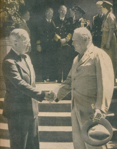 总理与总统之间的热烈握手，1945年 作者 不明