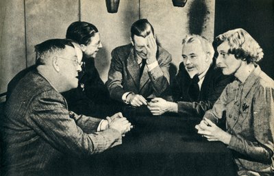 这是什么问题！ 1942年，与唐纳德·麦卡洛（Donald McCullough）在海外进行的“大脑信任计划”。 作者 不明