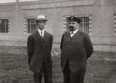 美国飞行员Wilbur Wright和法国发明家兼汽车制造商Leon Bollee，1908年 作者 不明