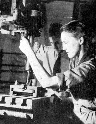 女军人，第二次世界大战，1940年 作者 不明