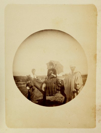"骑驴的女人"，约1890年 作者 不明