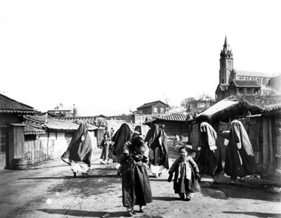 妇女和儿童，韩国南山，1900年 作者 不明