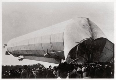 齐柏林飞艇LZ 5在德国格平根，1909年1933年 作者 不明