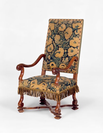 乔治二世针线沙发，c.1745。蛇形背部，弯曲的手臂覆盖着针线雕刻的cabriole腿。 作者 未知未知