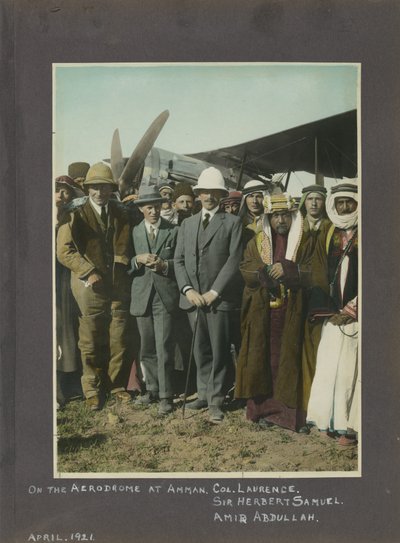 1921年，约翰安曼机场的TE Lawrence，Herbert Samuel先生和Amir Abdullah先生（手工彩色印刷） 作者 未知未知