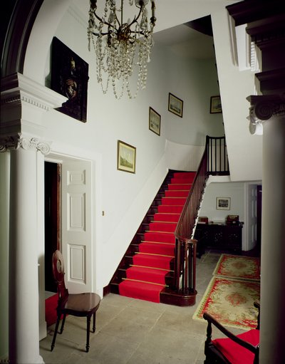 Belle Isle House，温德米尔湖的大厅和楼梯的视图，建于1774-c.1781 作者 未知未知