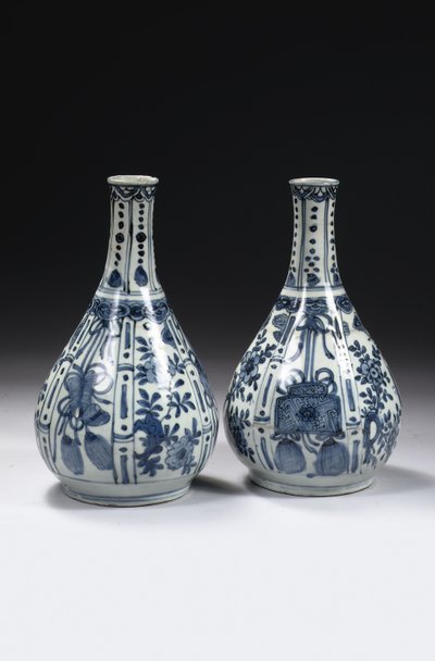 万历时期一对中国青花瓷“克拉斯瓷”瓶花瓶，1573-1619年 作者 不明