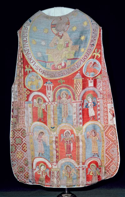 来自施蒂利亚州 Goess 修道院的 Chasuble，是著名的教宗套装的一部分，“Gosser Ornat”，13 世纪中叶（用丝绸刺绣覆盖的亚麻地面） 作者 不明