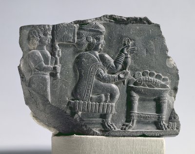 埃兰妇女纺纱，新埃兰时期，公元前 700-600 年（沥青） 作者 不明