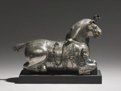 马形饮水器，200-325 作者 不明