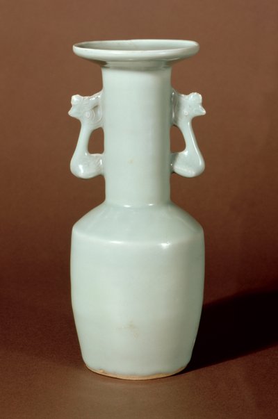 宋代（960-1279）12-13世纪龙泉青釉凤柄槌形花瓶（瓷器和灰/绿釉） 作者 不明